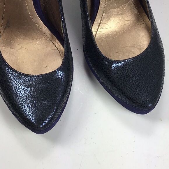 BCBG Paris Platform Stiletto Pumps Purple Suede Embossed Leather Heels Size 7.5 - Picture 4 of 8